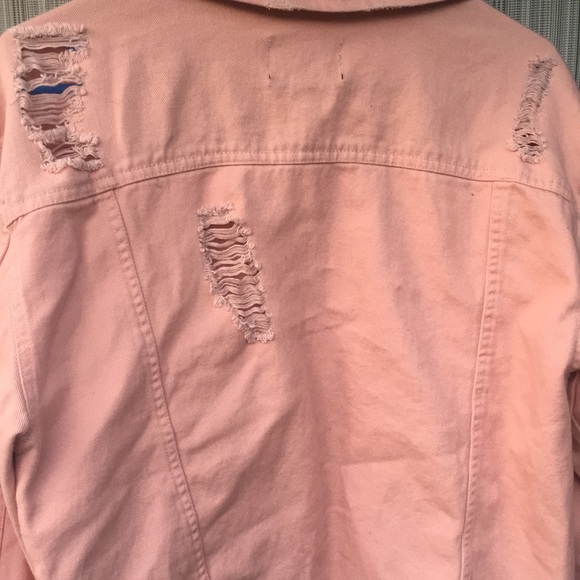 Distressed jean jacket - Picture 5 of 6